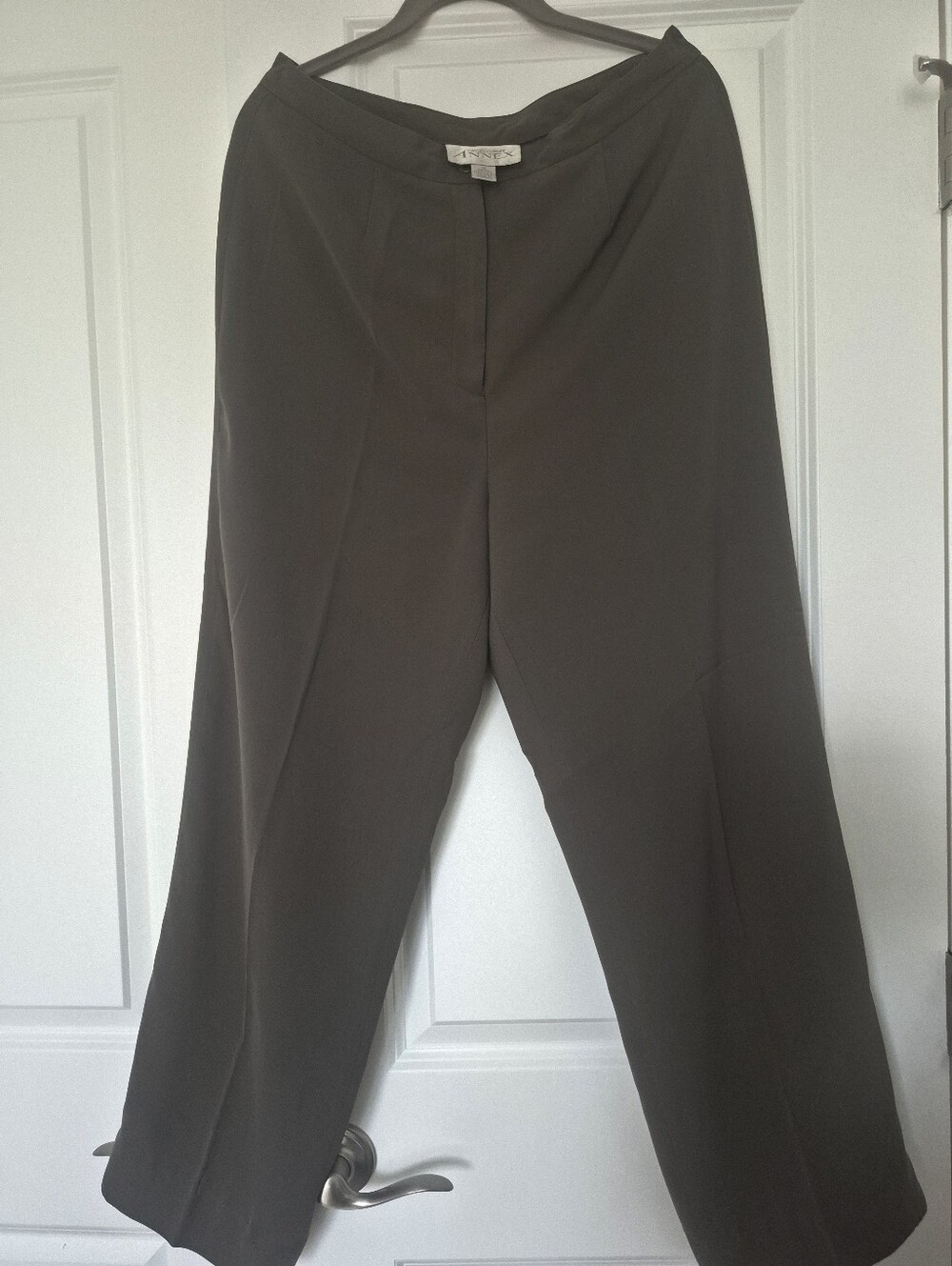 Casual Corner  Pants in Olive Green